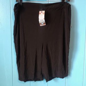 NWT Boohoo Slinky Cycle Short